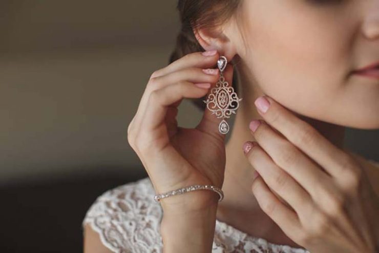 boucles d’oreilles de luxe pour femme d’occasion